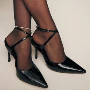 Reformation x Camille Rowe Pippa pumps black patent leather